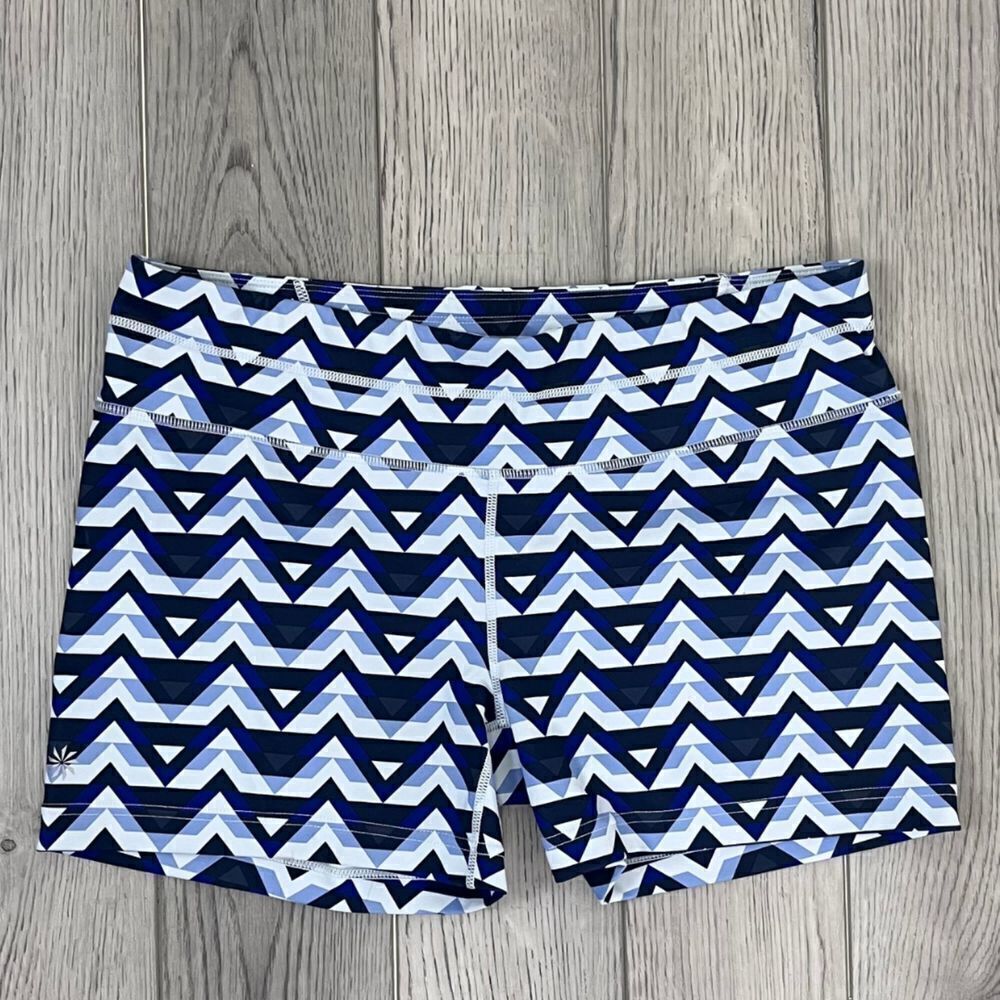 Athleta Size XL lluminate Sonar Chevron Blue Athletic Activewear Gym Sport Short